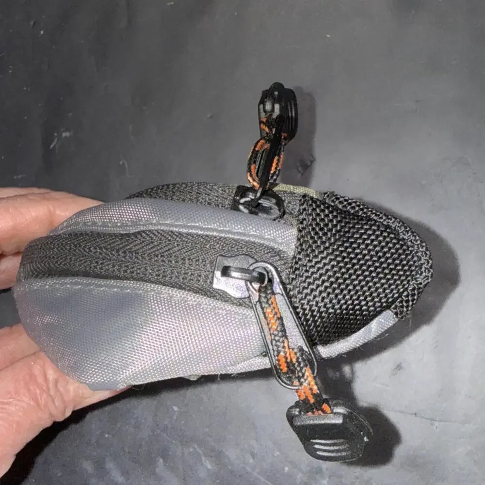 Samsonite‎ Small Camera Pouch with two zipper pockets hook & loop wide belt loop